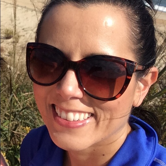 Meet your Posher, Rosina - Picture 1 of 1